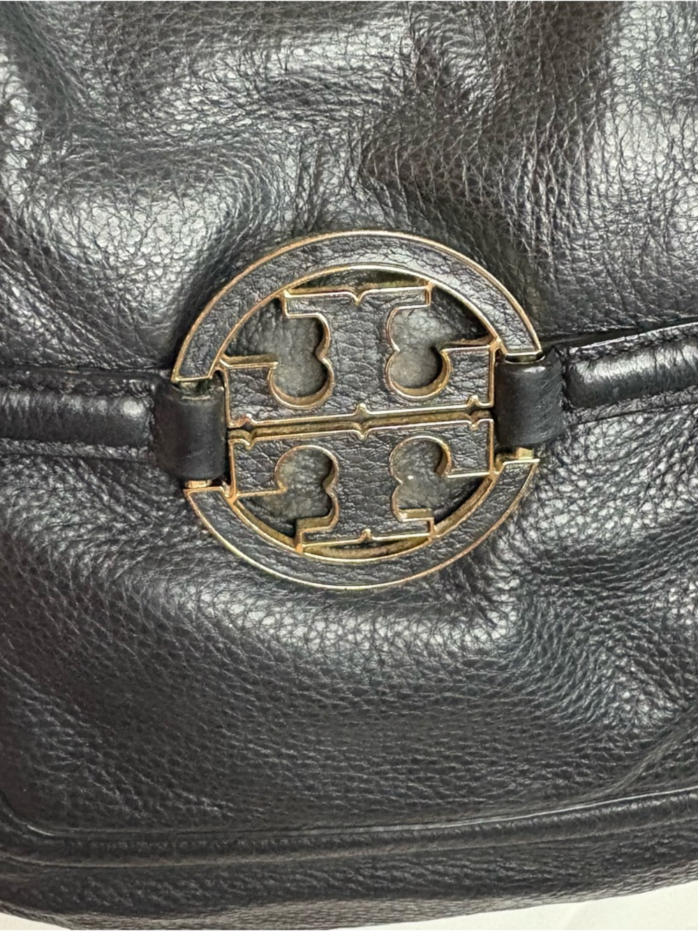 SOLD!!!!Black Leather Shoulder Bag w: detachable strap with Gold Hardware - Picture 8 of 14